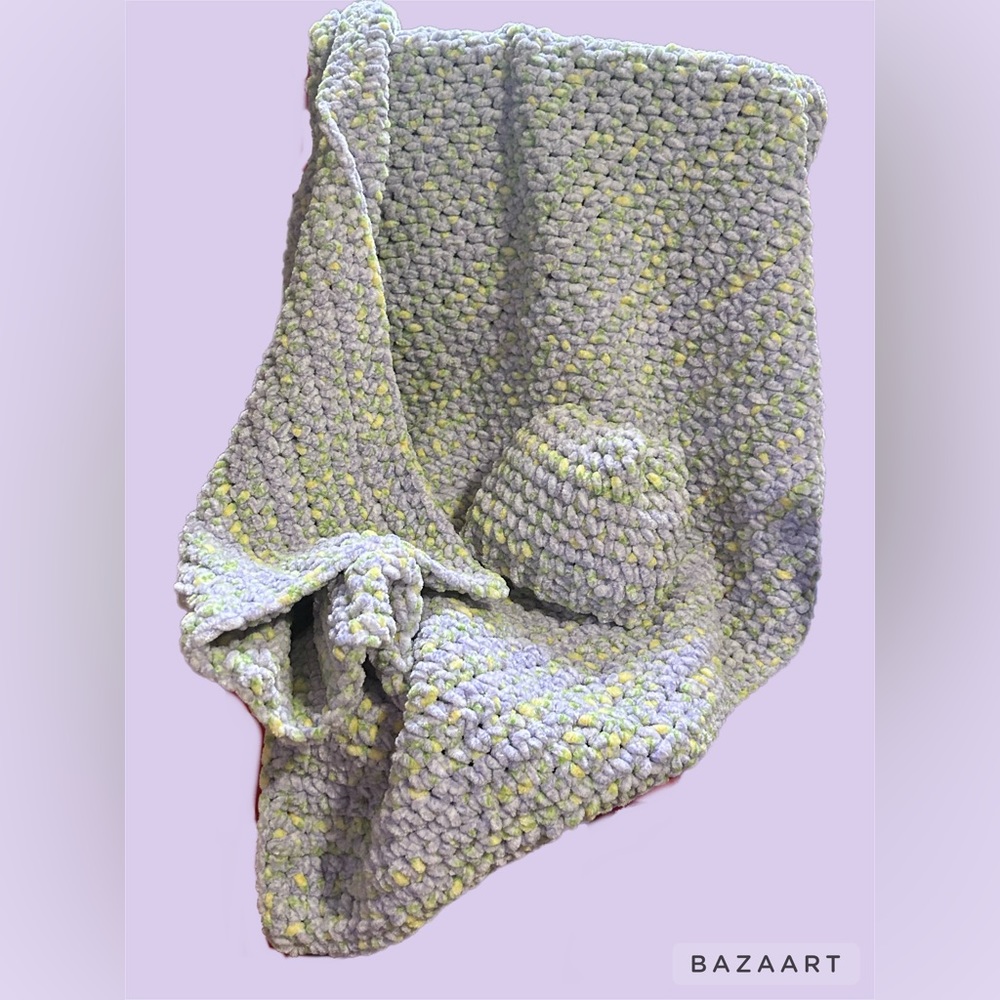Lilac baby blanket with a hat (3-6 months)